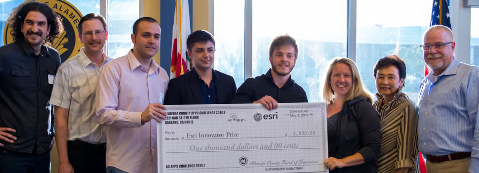 Photo of the ESRI Innovator prize.